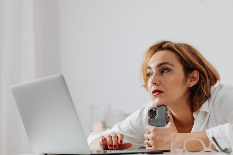 Преимущества и особенности Claude видеокурса для онлайн-обучения